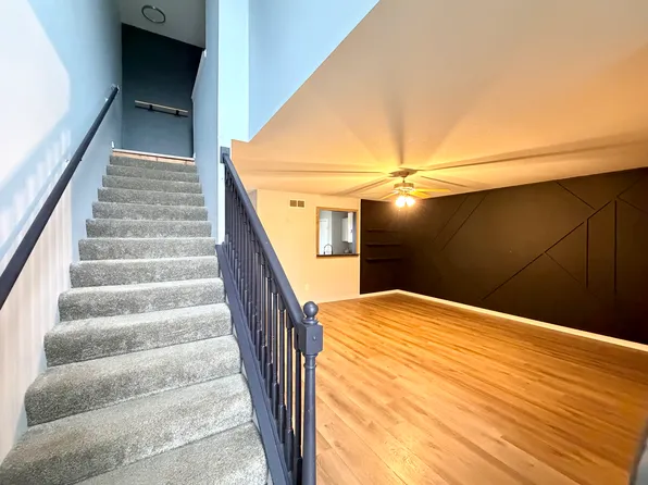 3725 Boulder Ridge Dr, Champaign, IL 61822