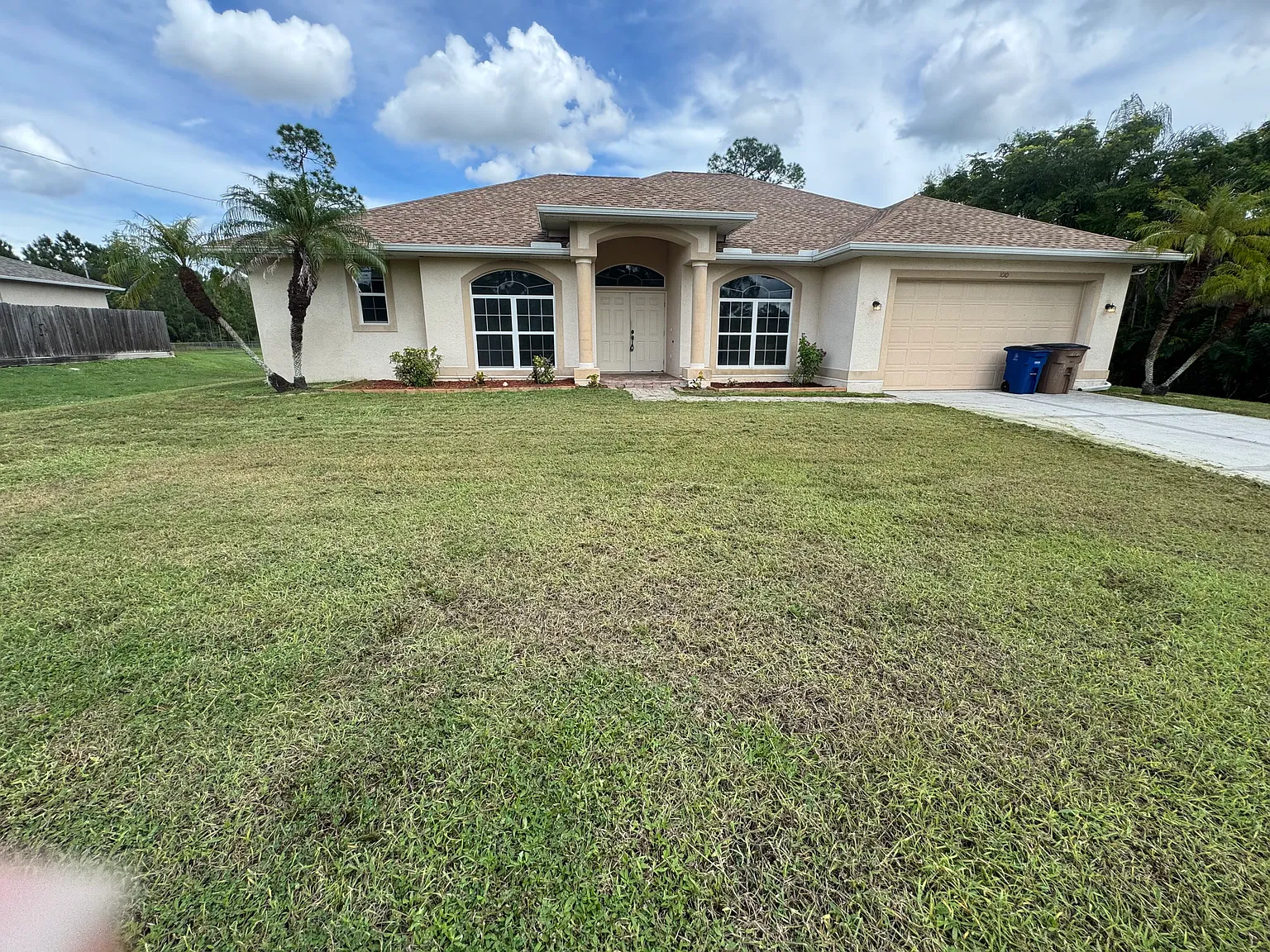 3 bed, 1946 sqft, $1,900 — Photo 1