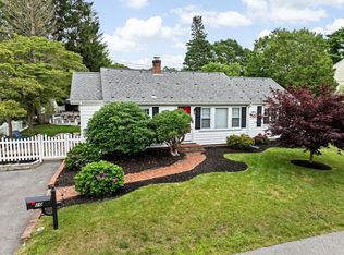 10 Bayberry Rd, Bourne, MA 02532