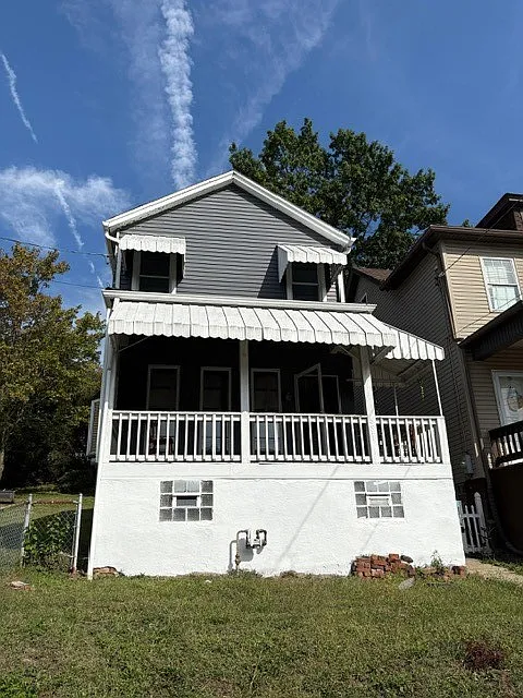 537 Indiana Ave photo 1