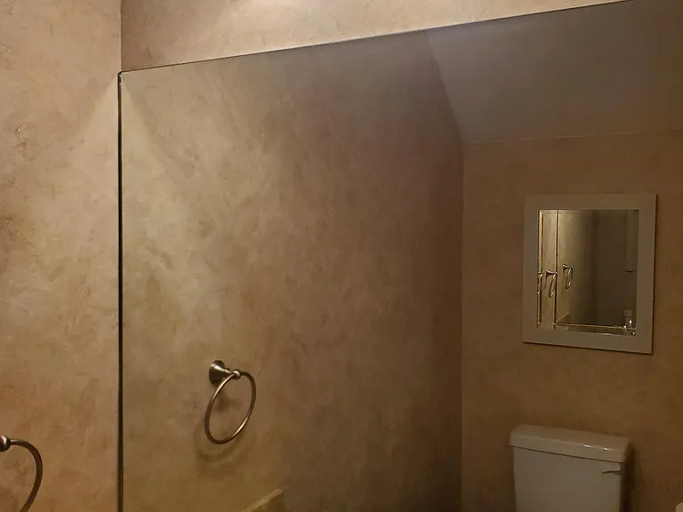 Downstairs 1/2 Bath