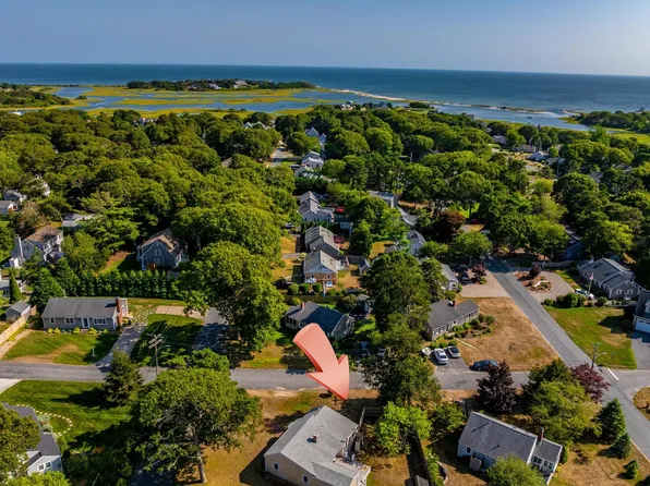 37 Fourth Avenue, West Hyannisport, MA 02672