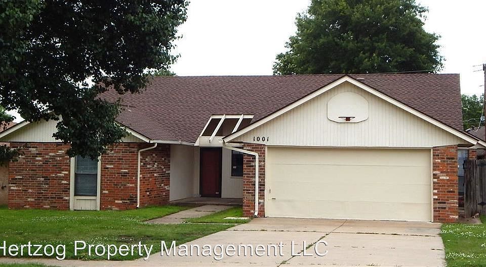 1st image of 1001 E Bradley Ave