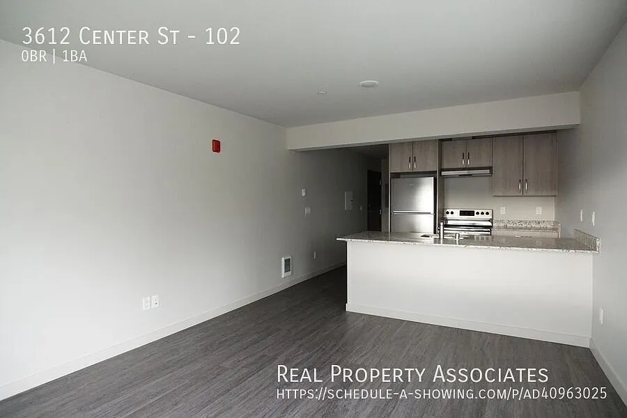 Spacious and Bright Newly Built Studio Apartment in the Heart of Tacoma — Photo 2