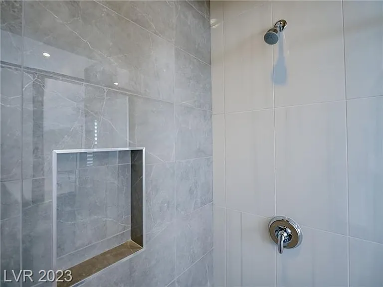 105 Brixton Ave — Photo 24