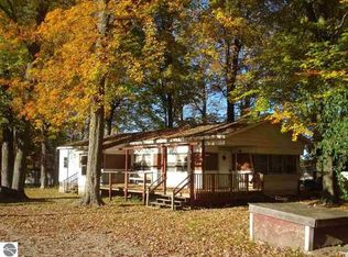 7734 N Airpark Rd, Weidman, MI 48893