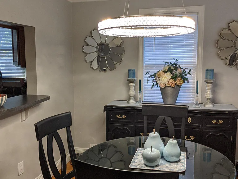 Dinning room with open access to kitchen.