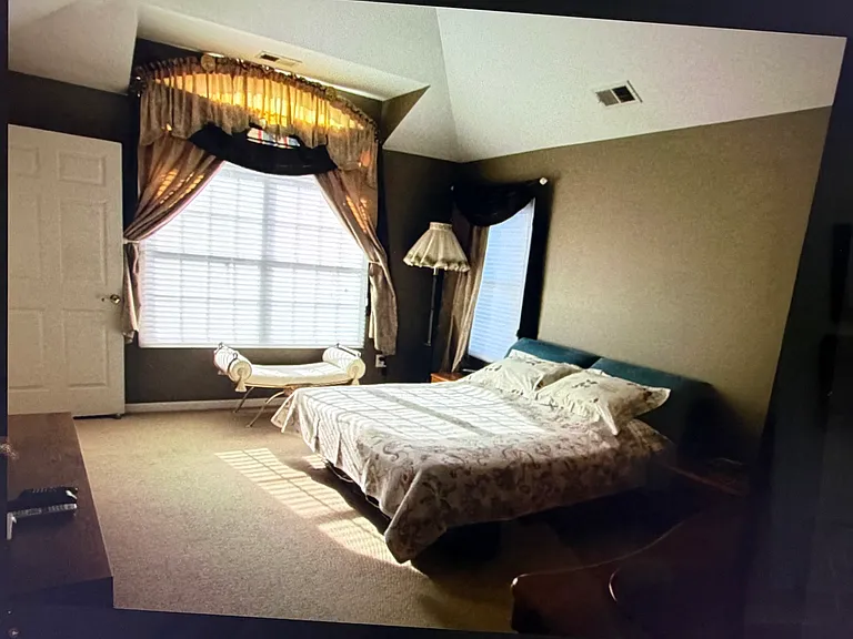 627 Binghampton Ln — Photo 10