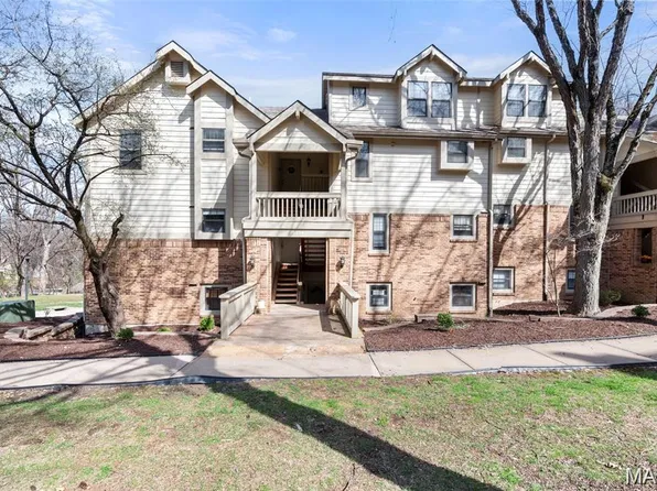 2224 Canyonlands Dr APT D, Maryland Heights, MO 63043