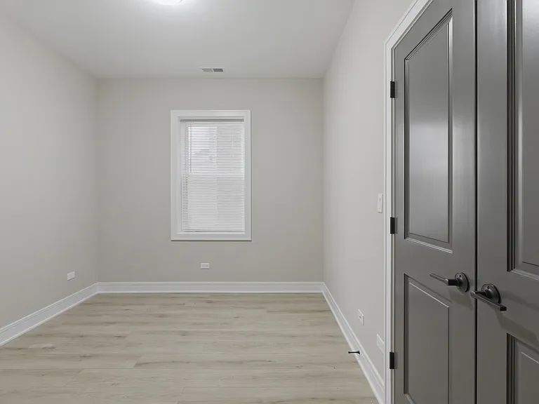 4932 S Champlain Ave #2 — Photo 15