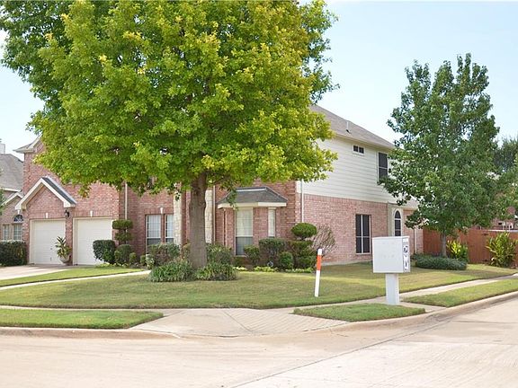3rd image of 301 Paintbrush Ct