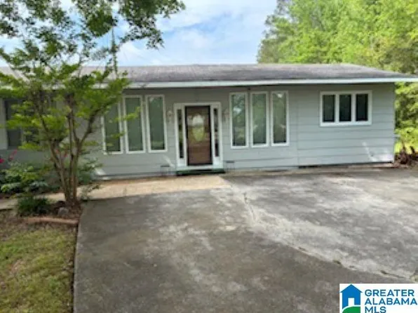 405 Depot St, Columbiana, AL 35051