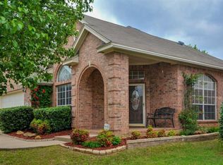 3670 Smoke Tree Trl, Euless, TX 76040