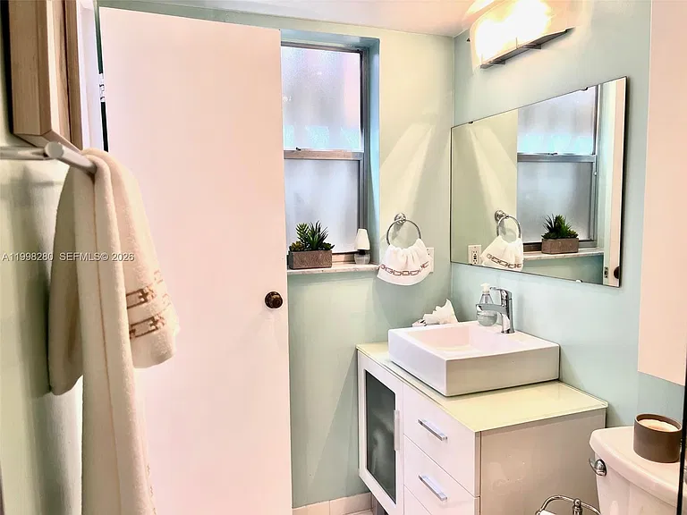 2841 Somerset Dr #215 — Photo 27