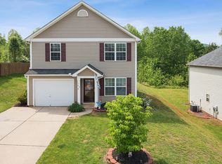 1423 River Run Rd, Lowell, NC 28098