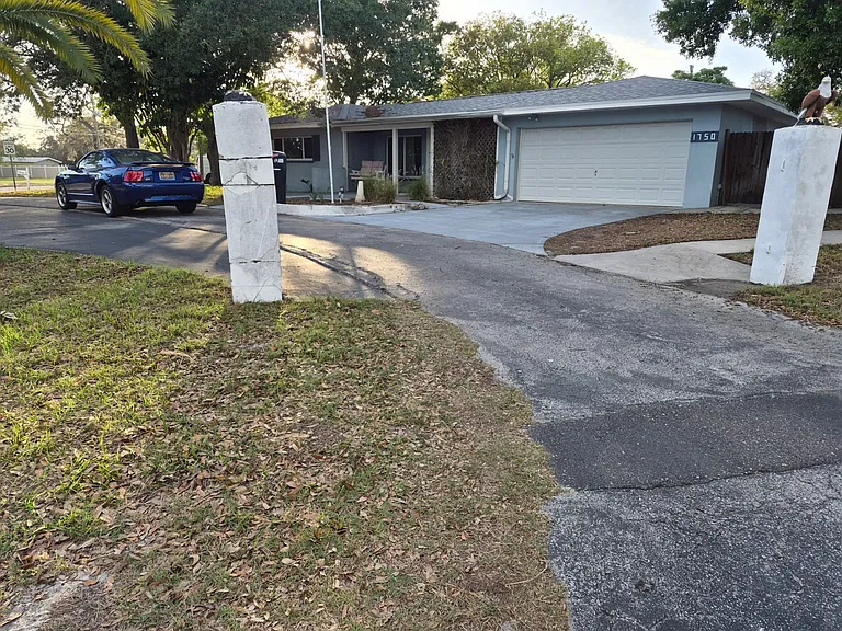 1750 Druid Rd E — Photo 1