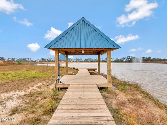 202 Big Lake Run, Youngsville, LA 70592 | MLS #22006340 | Zillow