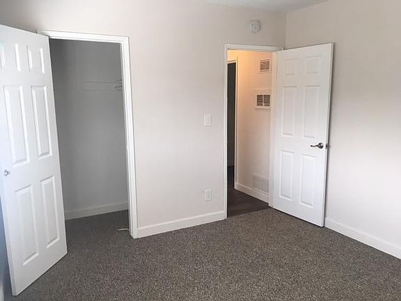 5th image of 111 N Fairway Ln