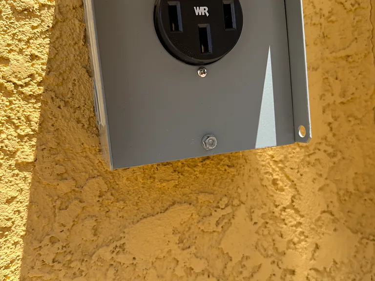 22O outlet for electric vehicle charging