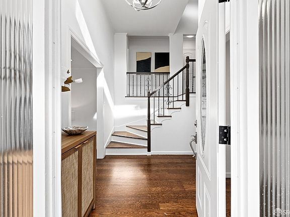 3rd image of 30 Constanso Way