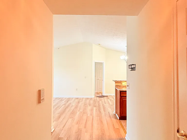 3044 Westminster Dr #309 — Photo 6