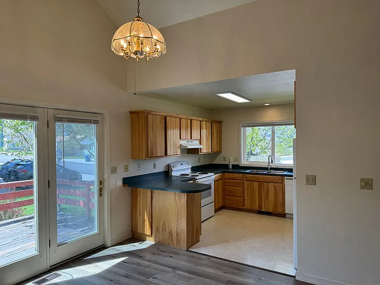 201 Grandview Way #A — Photo 7