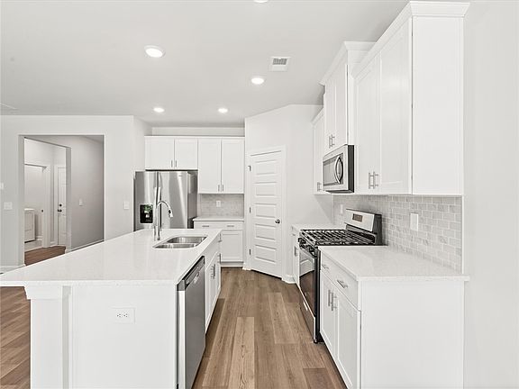 5th image of 235 Merriweather Way