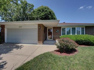 1213 Rose Ct, Bartlett, IL 60103