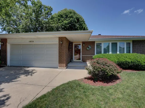 1213 Rose Ct, Bartlett, IL 60103