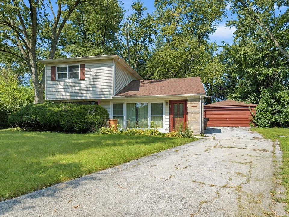 1st image of 8 Mantua Ct