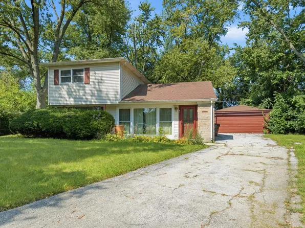 8 Mantua Ct, Park Forest, IL 60466