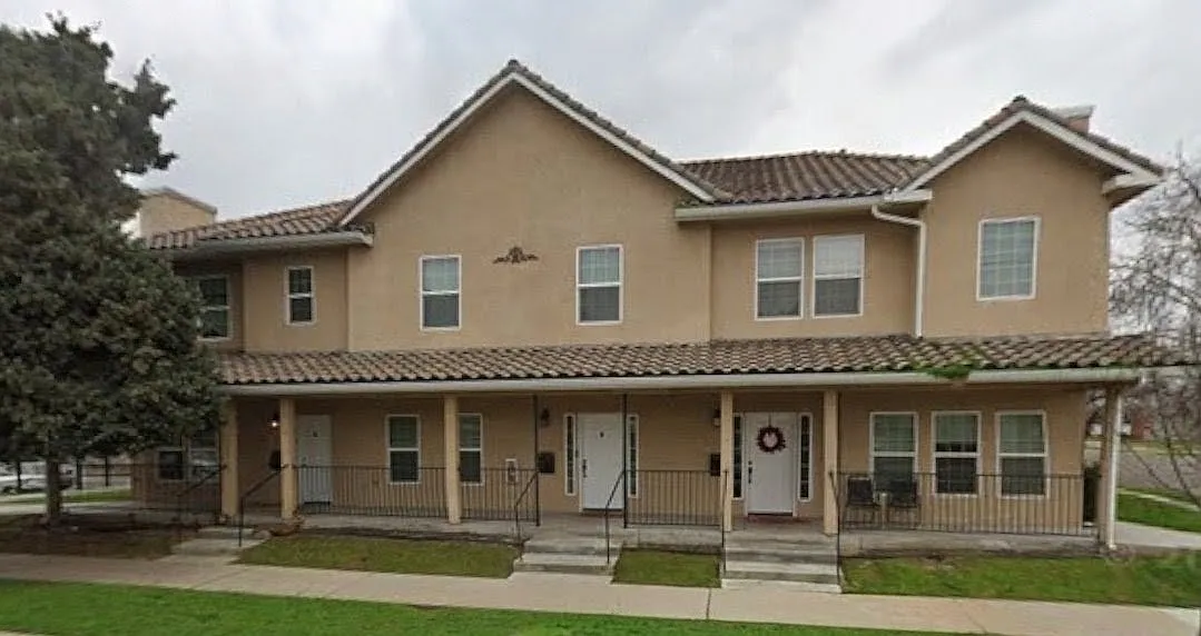 3 bed, 2.5 bath, 1591 sqft, $1,750 — Photo 1