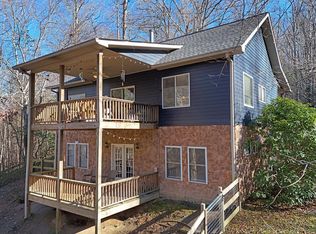 154 Hollyanne Pond Ln, Hayesville, NC 28904