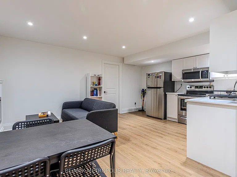 79 A Laburnham Ave #BASEMENT — Photo 16