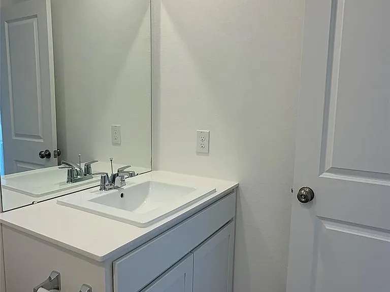 331 Parkin Ct — Photo 26