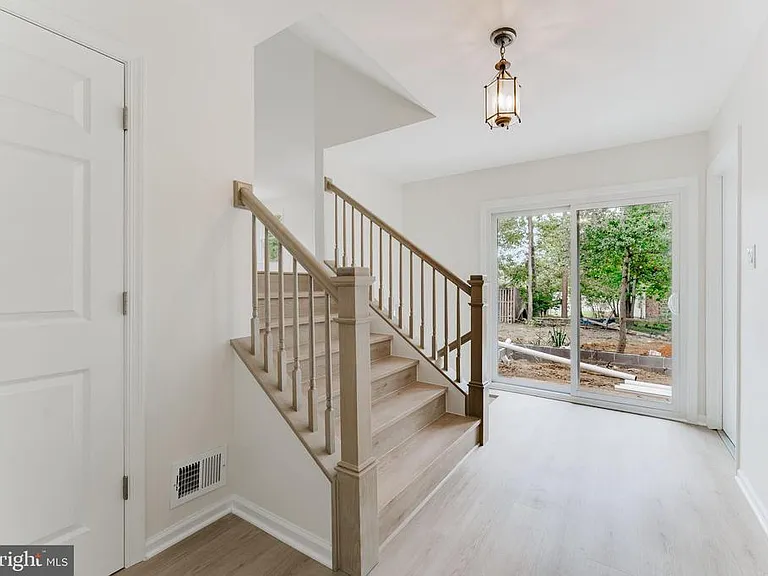 7107 Sontag Way — Photo 18