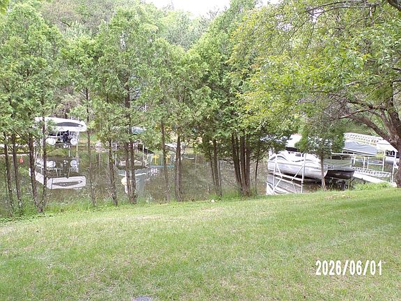 4th image of 1059 Oxford Ct
