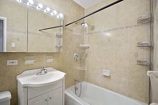 Rented by Compass | media 6