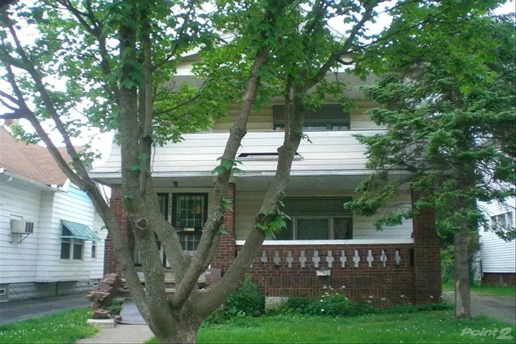 11409 Parkview Ave photo 1