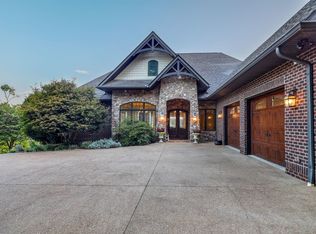 2137 Majestic Cir, Dandridge, TN 37725