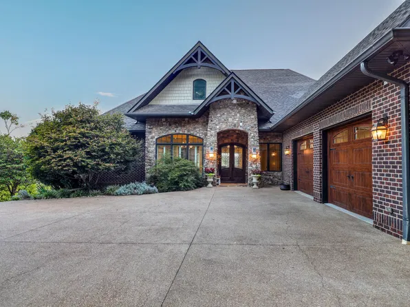 2137 Majestic Cir, Dandridge, TN 37725