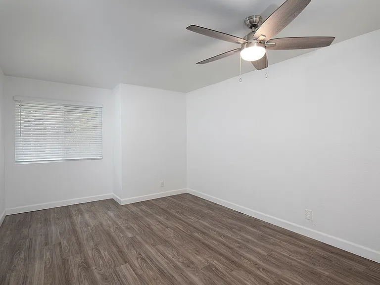 Golden Pacific Apartments — Photo 8