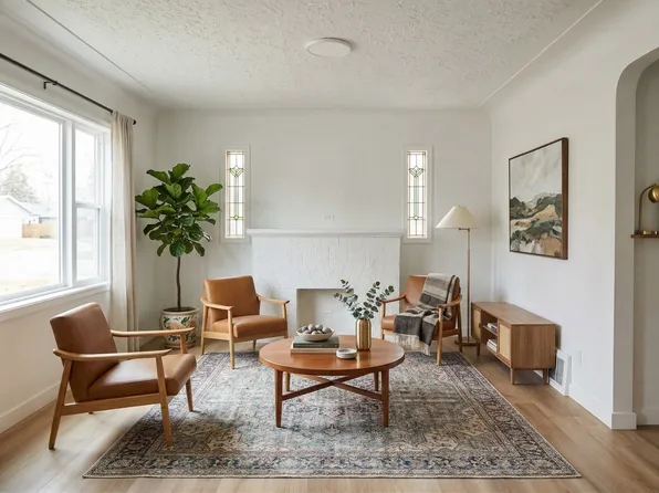 10821 116th St NW, Edmonton, AB T5H 3M4