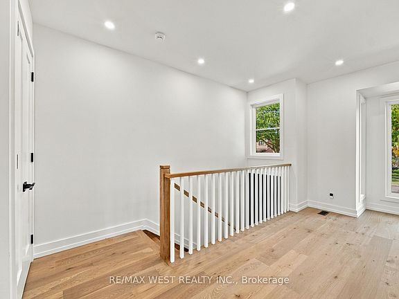3rd image of 157 Aldercrest Rd