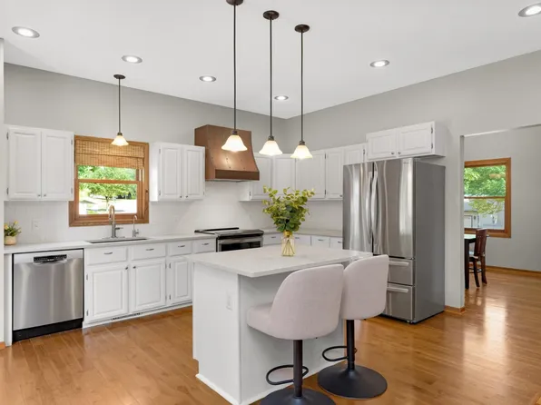 12769 Diamond Path, Apple Valley, MN 55124