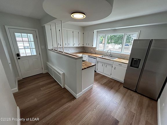 3rd image of 4036 Birney Ave