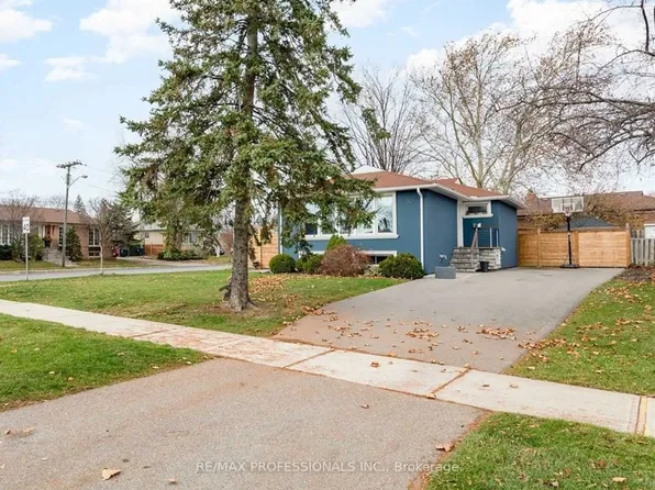 50 Eringate Dr, Toronto, ON M9C 3Z1
