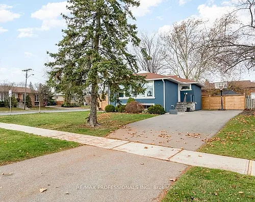 50 Eringate Dr #MAIN Photo 1