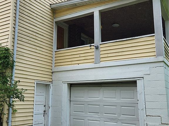 3rd image of 337 Jackson St