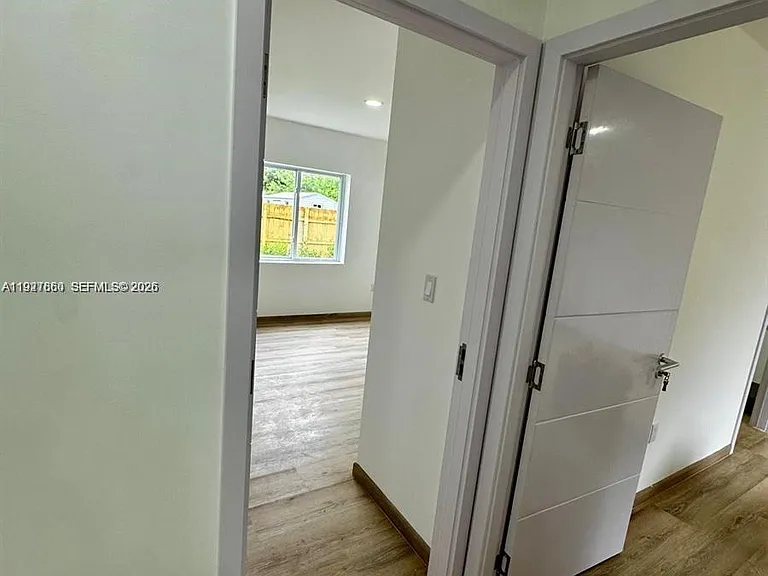 722 NW 6th Ct — Photo 24